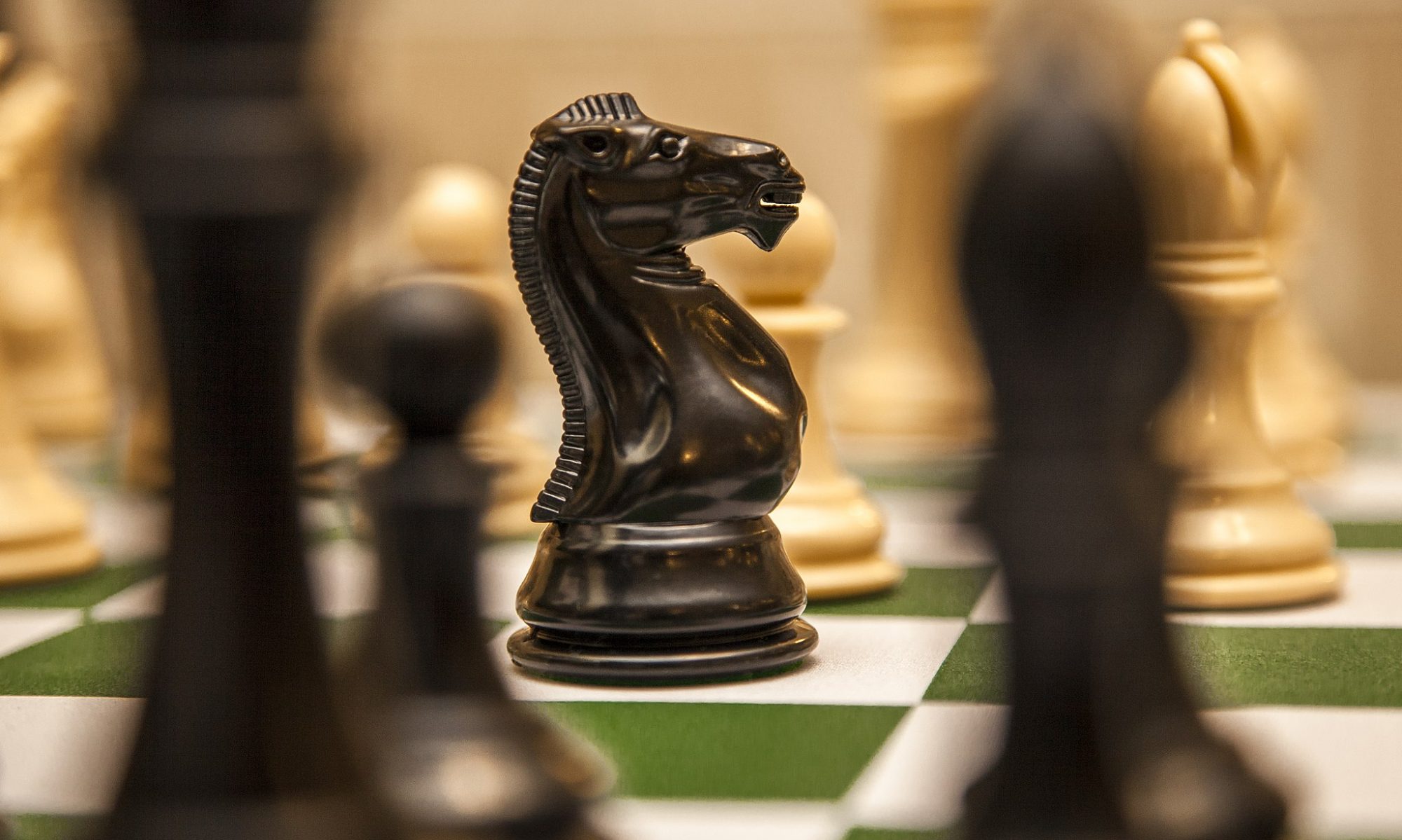 cropped2048pxknightchess1 Vereenigd Amsterdamsch Schaakgenootschap